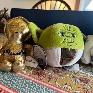 Hallmark Gold and Green Star Wars Plush Set